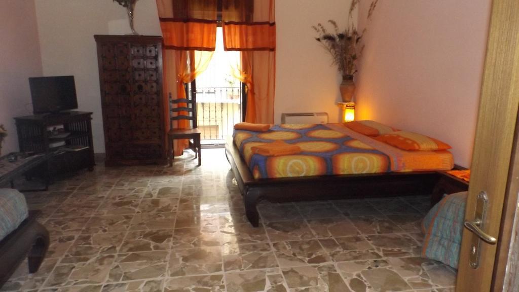 Bed And Breakfast Baobab 피아차암머리나 외부 사진