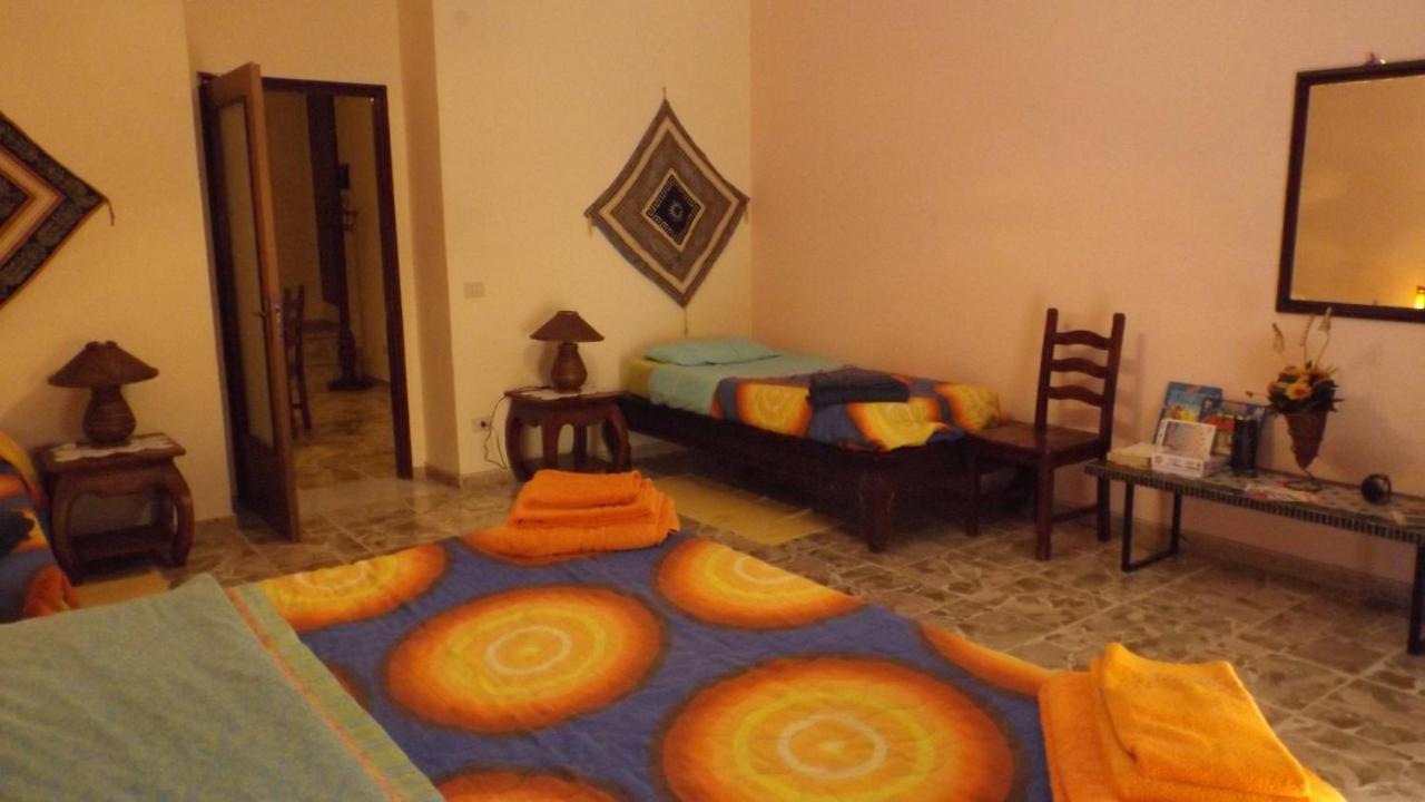 Bed And Breakfast Baobab 피아차암머리나 객실 사진